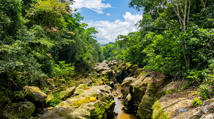 EXPERIENCIA 4 DIAS 3 NIOCHES,CEA, FIN DEL MUNDO, TUBBING RIO CAQUETA Y CAÑON MANDIYACO